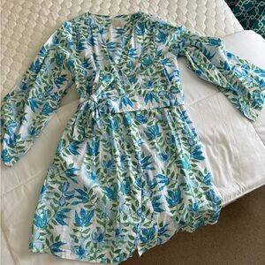 Plum Pretty Sugar robe NWOT